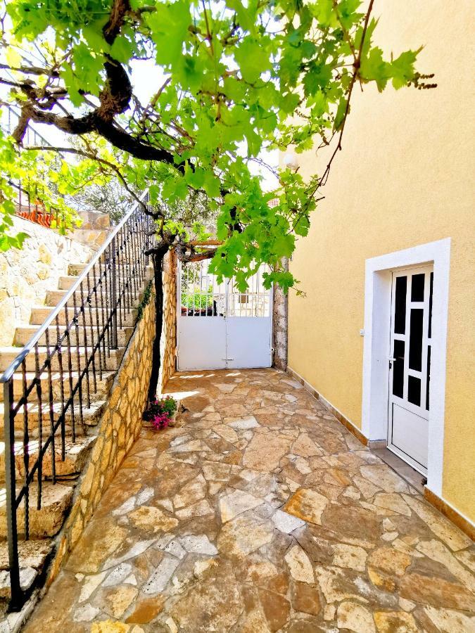 Appartamento Green Garden Vodice Esterno foto