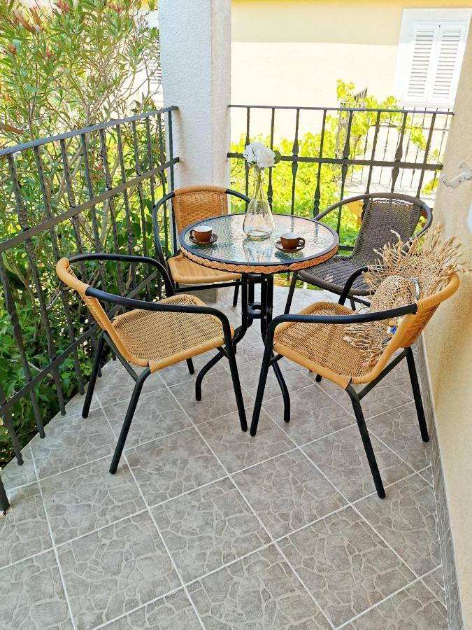 Appartamento Green Garden Vodice Esterno foto