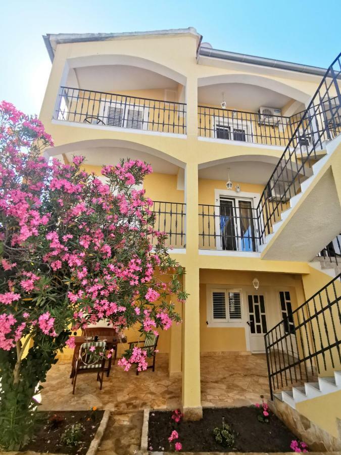 Appartamento Green Garden Vodice Esterno foto