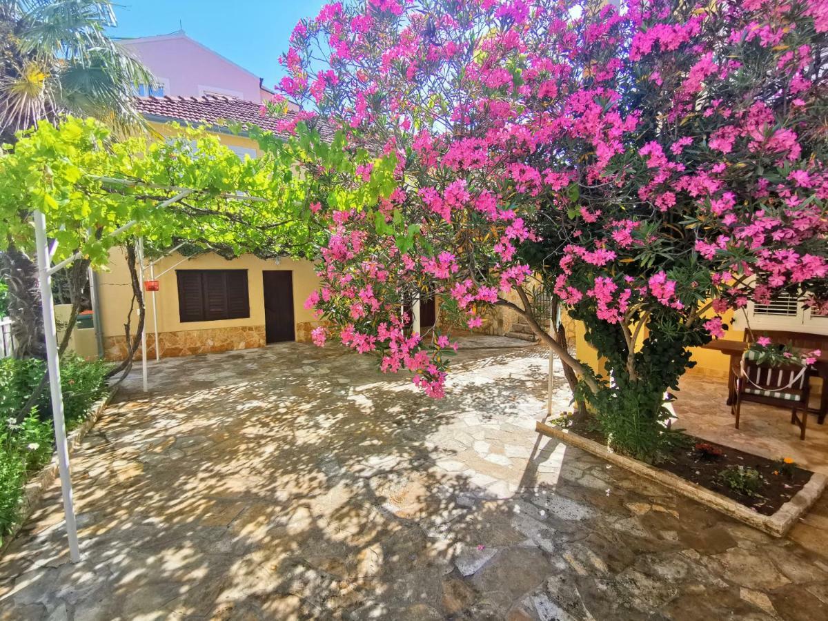 Appartamento Green Garden Vodice Esterno foto